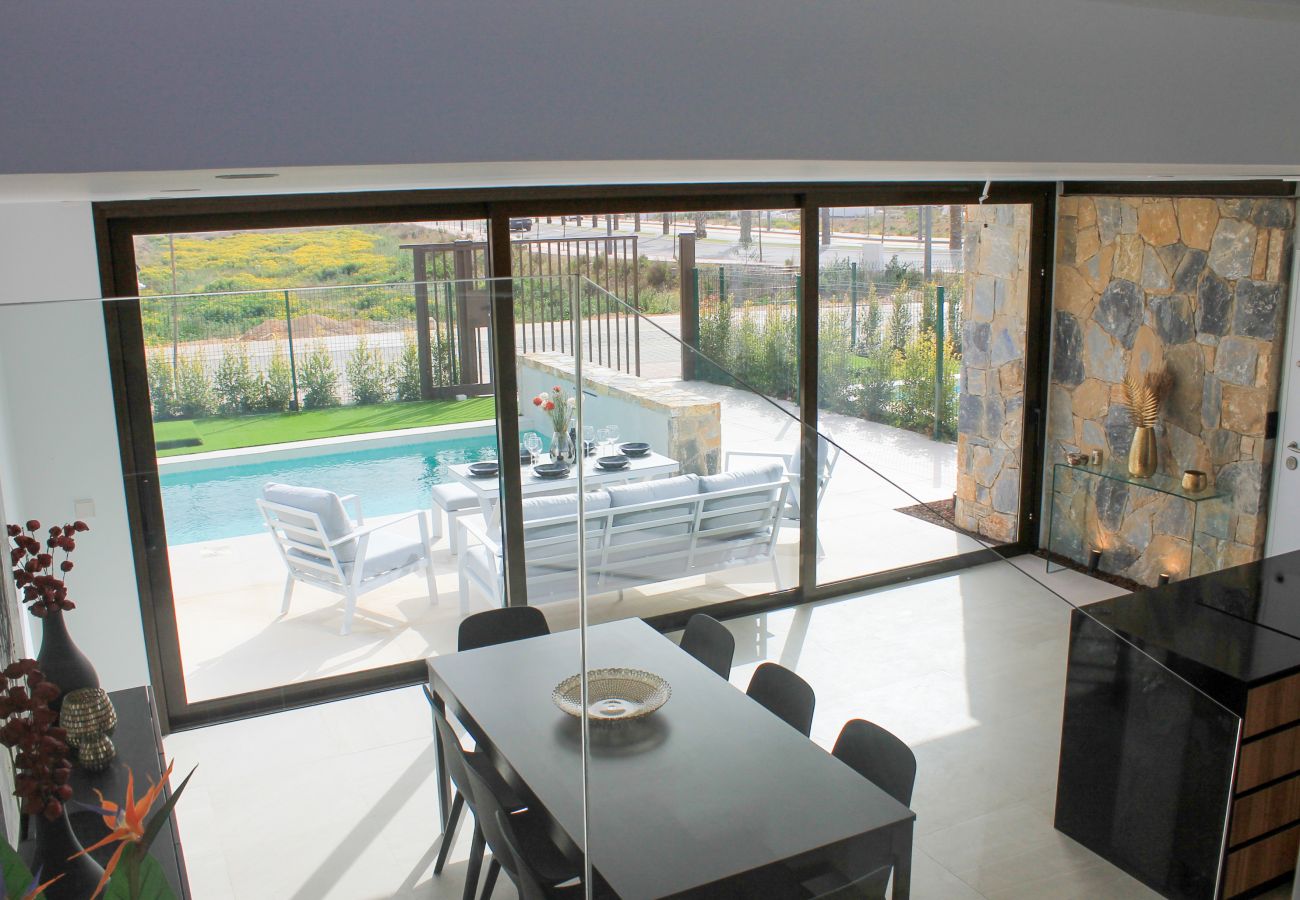 Villa in Torre Pacheco - YOUR HOLIDAY SPAIN LUXURY 5 BED VILLA SANTA ROSALIA LAKE AND LIFE RESORT