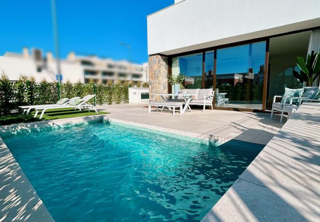 Villa in Torre Pacheco - LUXURY 4 BED VILLA SANTA ROSALIA LAKE AND LIFE RESORT Villa in Torre Pacheco - LUXURY 4 BED VILLA SANTA ROSALIA LAKE AND LIFE RESORT